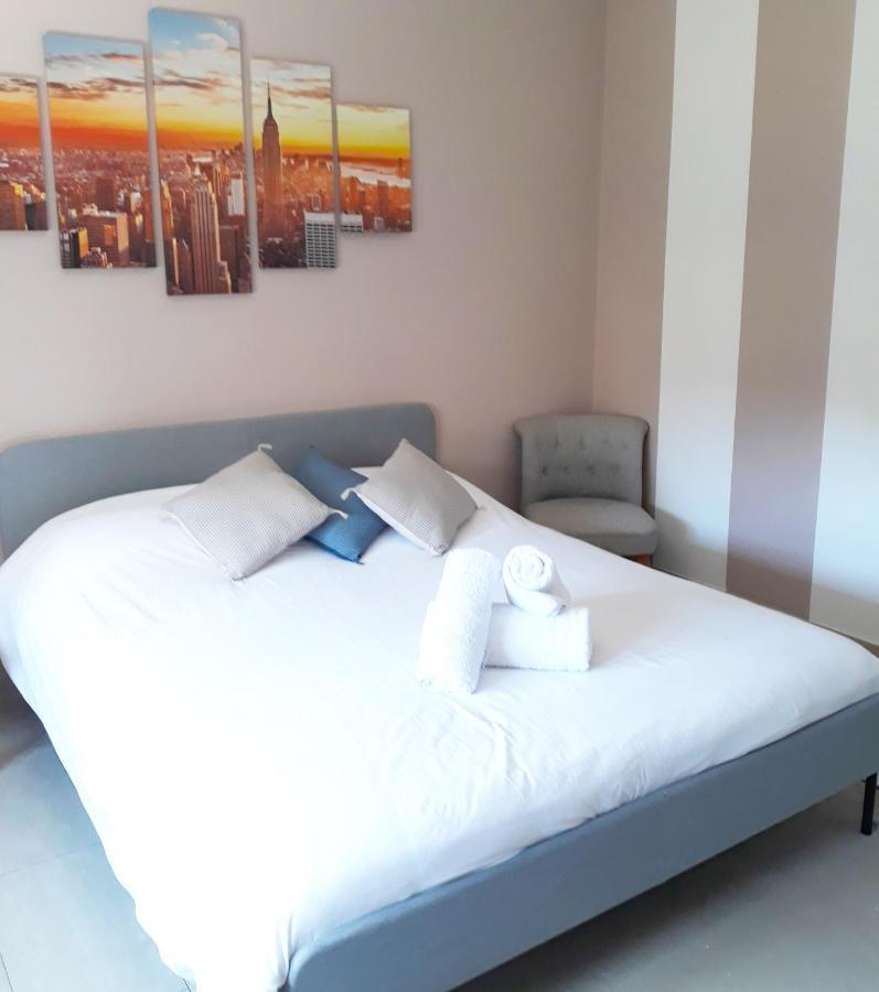 Stanza Vacanza Confortevole In Appartamento Ad Un Passo Dal Mare Vallecrosia Bagian luar foto
